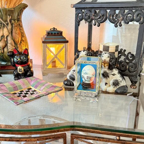 Vintage Oriental Hand Painted Egg in Glass Case - Picture 14 of 16